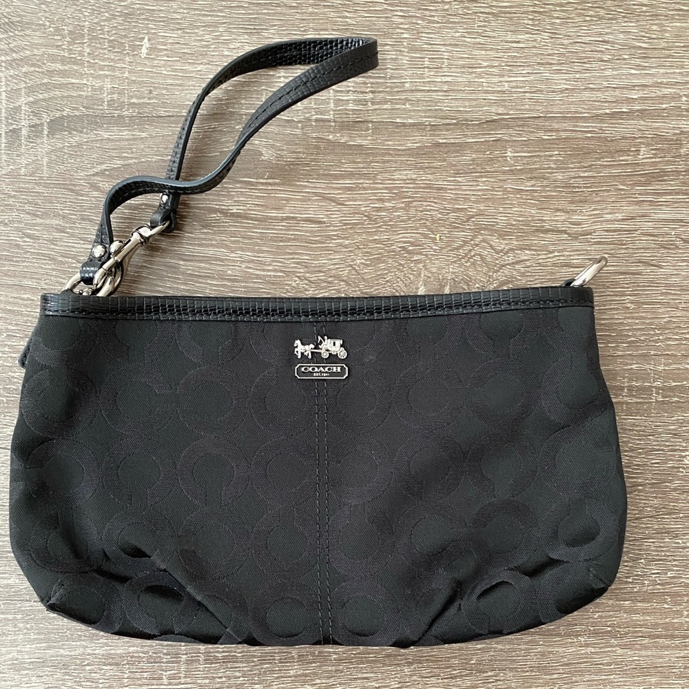 Coach clutch medium size